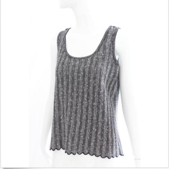 St. John Top Scoop Neck Scallop Hem Knit M - Picture 2 of 6